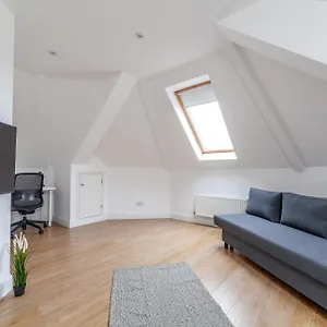  Apartment Great 1 Bedroom In Hounslow With Free Parking